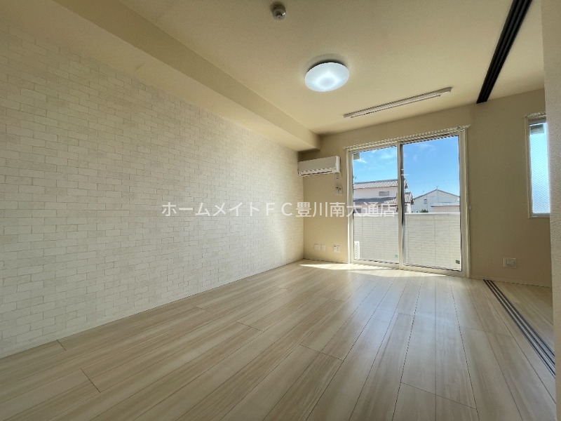 居室・リビング　同型別部屋写真