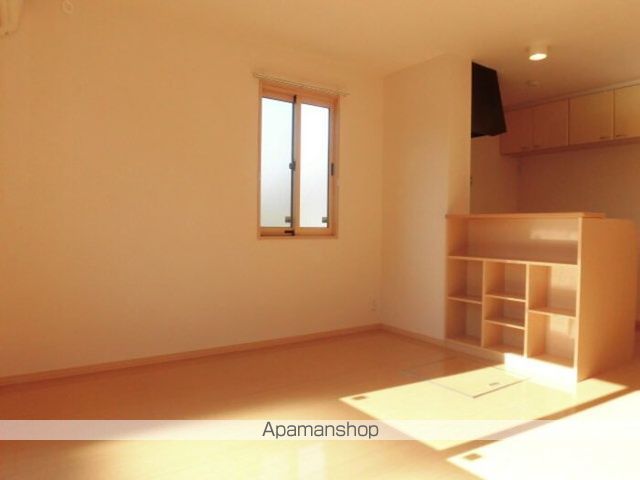 コンフォール Cの居間写真