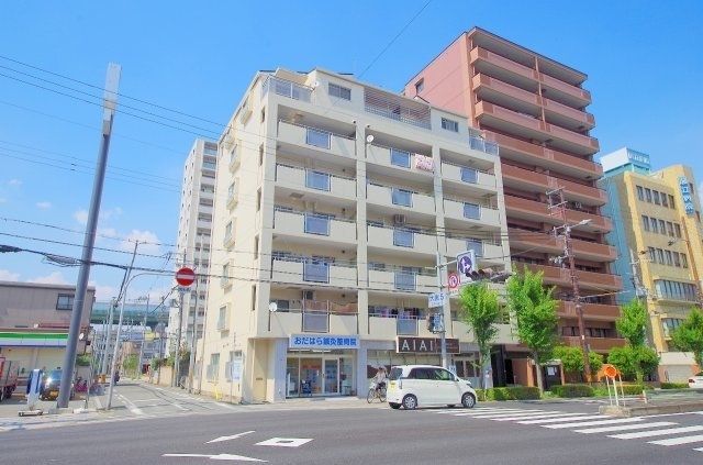 建物外観　パレ城北　当店なら仲介手数料無料でご紹介