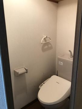 ＪＲ呉線 安芸阿賀駅 徒歩6分 4階建 築25年のトイレ写真