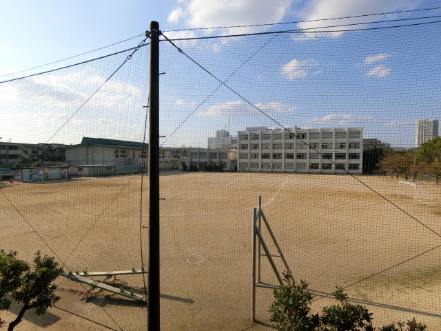 小学校　摂津市立味舌小学校（小学校）まで56m