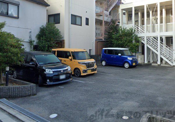 駐車場　駐車場