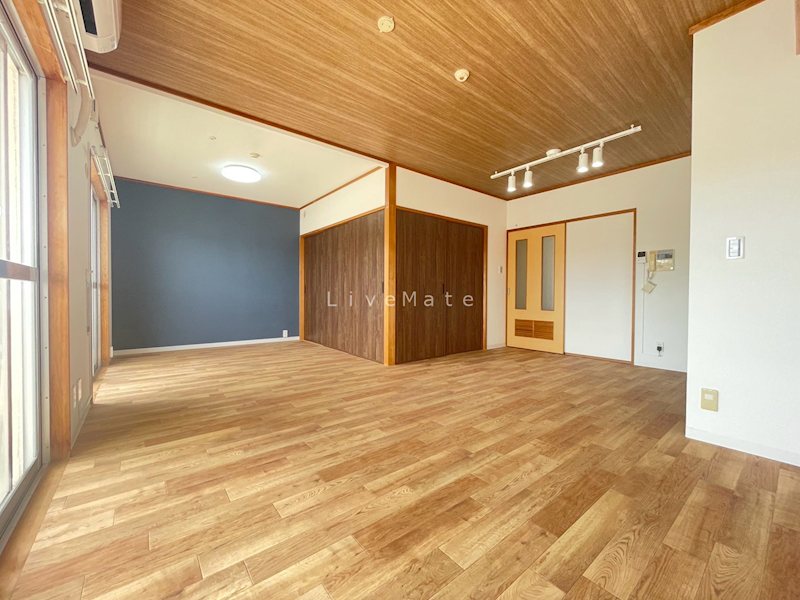 南多聞台第6住宅3号棟の居間写真