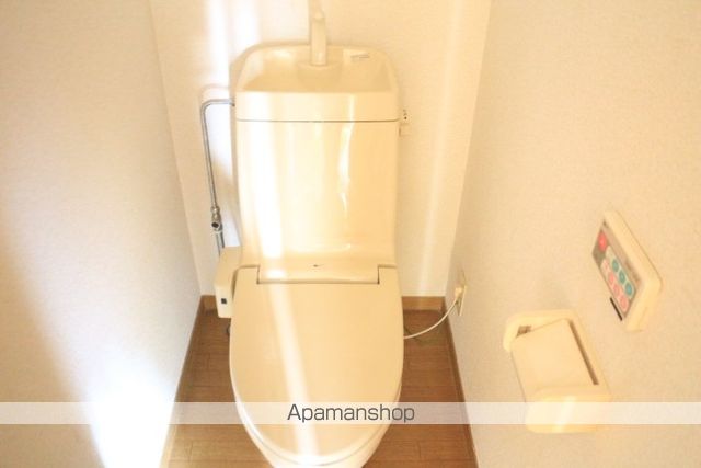ＪＲ山陽本線 岩国駅 徒歩10分 2階建 築29年のトイレ写真