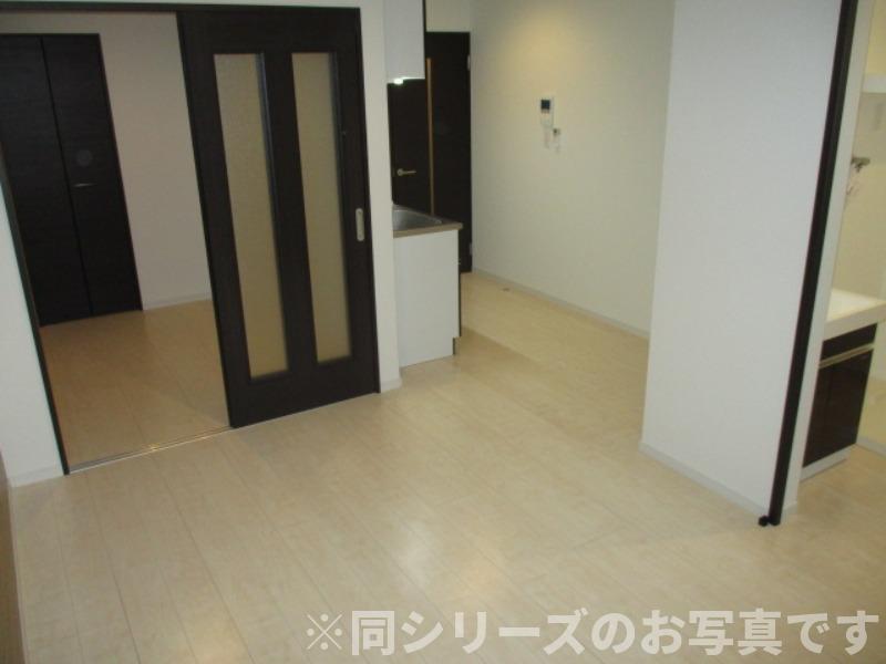 Grandtic K-ONEの居間写真