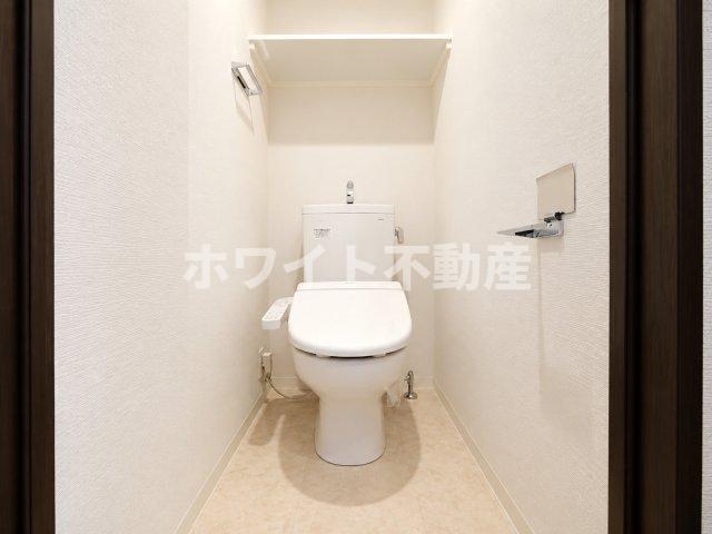 地下鉄谷町線 谷町四丁目駅 徒歩6分 12階建 築15年のトイレ写真