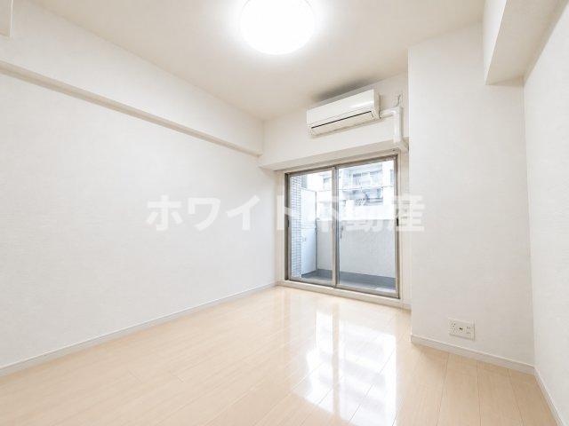 地下鉄谷町線 谷町四丁目駅 徒歩6分 12階建 築15年の居間写真