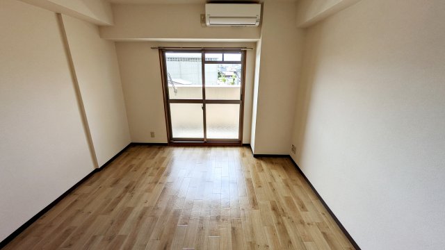 南海本線 岸和田駅 徒歩3分 7階建 築27年の居間写真