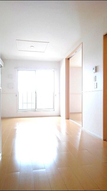 キャトゥル・ヒル 二番館の居間写真