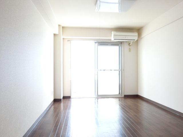 居室・リビング　※別部屋参考写真