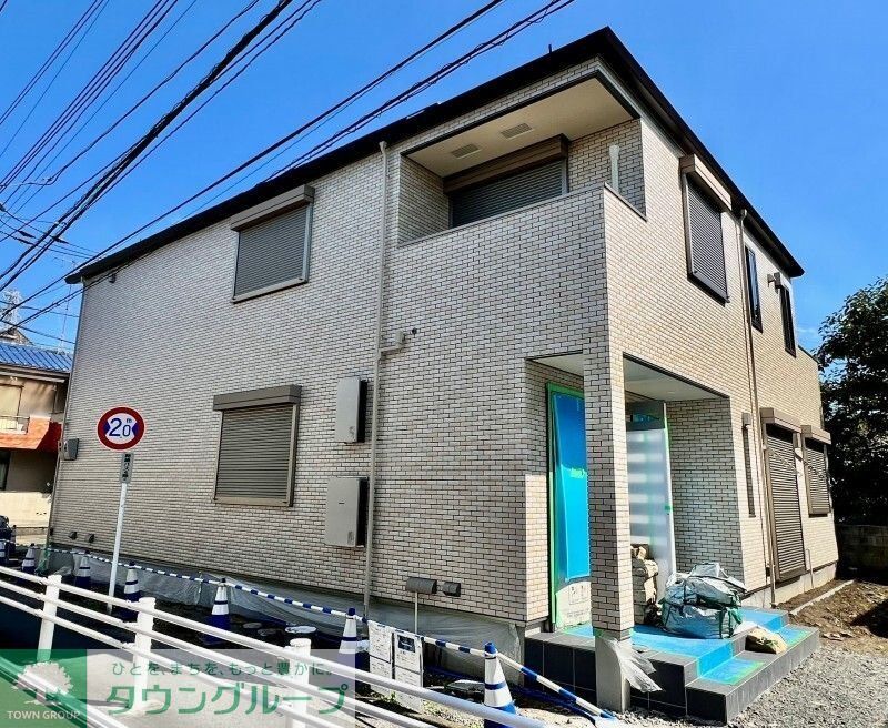 エントランス　タウンハウジング仙川店まで♪