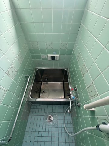 川西市絹延町連棟貸家の風呂写真