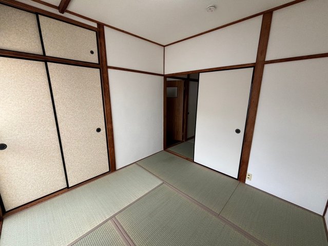 川西市絹延町連棟貸家の内装写真