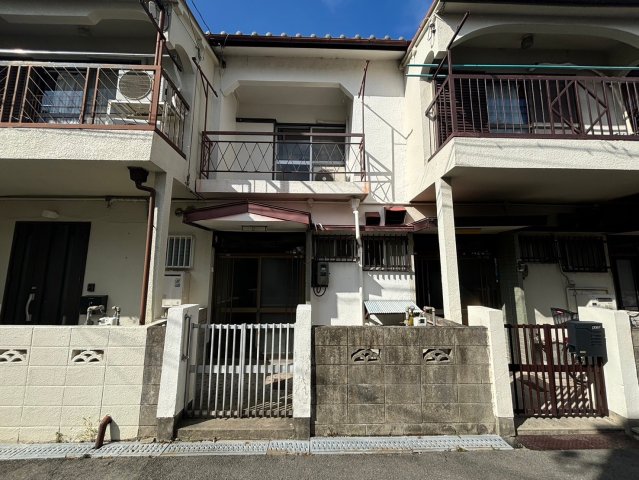 川西市絹延町連棟貸家