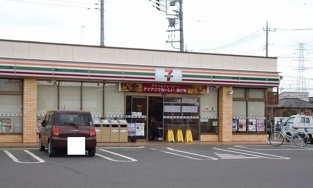 コンビニ　セブンイレブン（コンビニ）まで500m