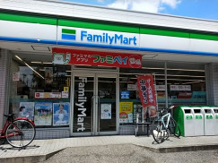 コンビニ　ファミリーマート深江本町一丁目店（コンビニ）まで755m