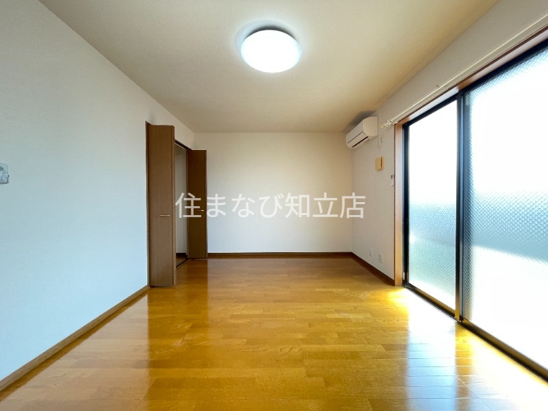 居室・リビング　別部屋写真