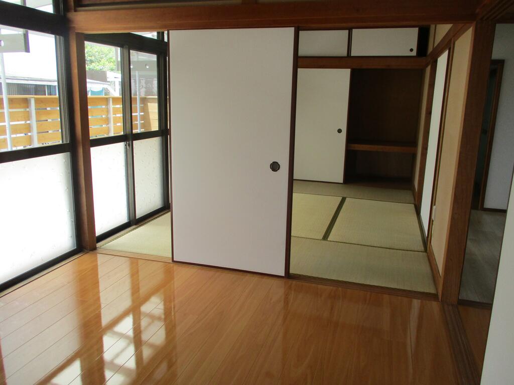 3DK Apartment in Kagoshima, Kagoshima — photo 3 of 3