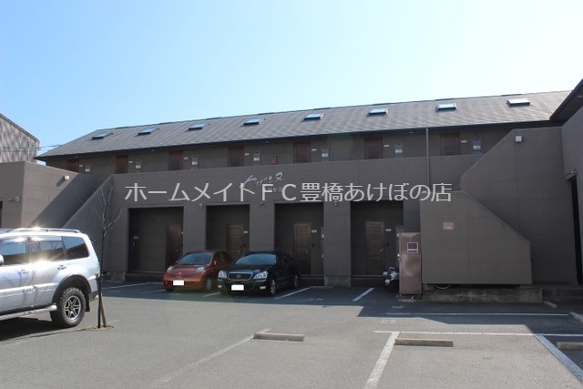 【セザンヌ神野新田の建物外観】