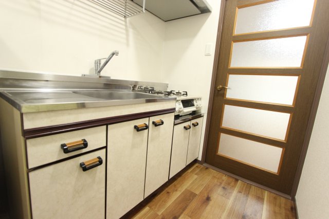 キッチン　写真はイメージです。コンパクトなキッチンで掃除もラクラク。