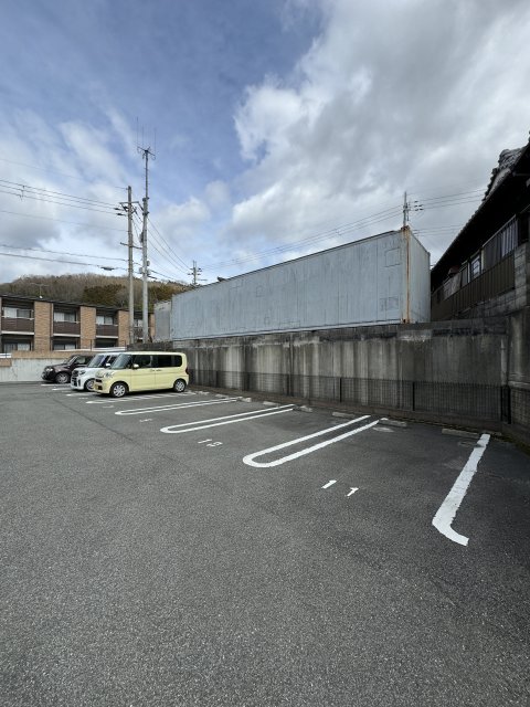 【加西市北条町古坂のアパートの駐車場】