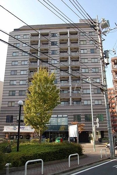 【リンデンハイム府中の建物外観】