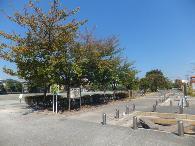 【足立区千住緑町のアパートの公園】