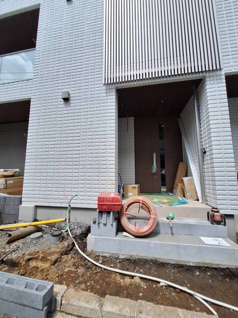 【横浜市西区戸部町のマンションのエントランス】