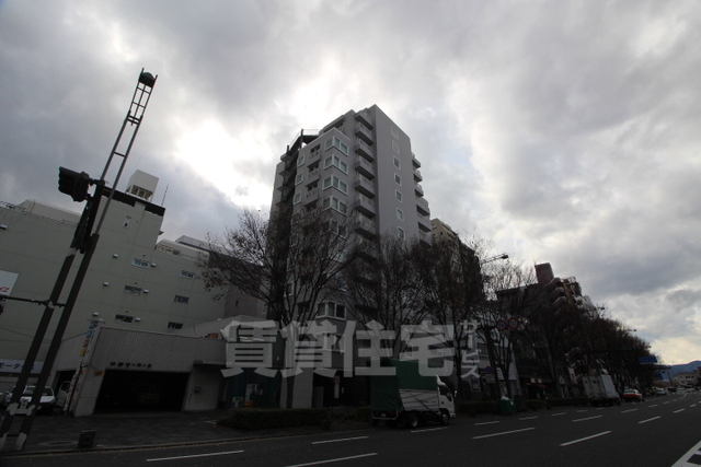 【京都市中京区石橋町のマンションの建物外観】