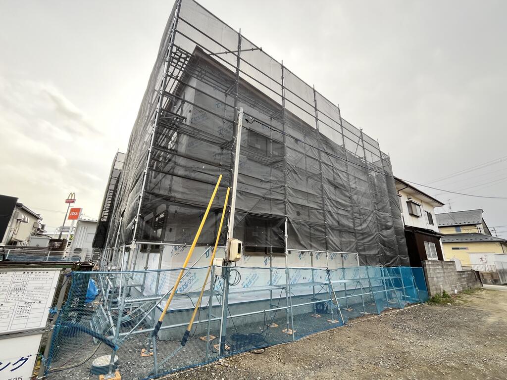 【仮)多賀城八幡新築アパートの北隣の建物外観】