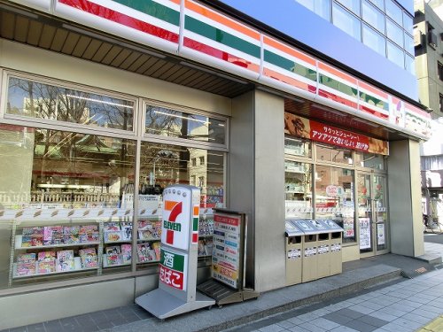 コンビニ　セブンイレブン台東浅草３丁目東店（コンビニ）まで66m