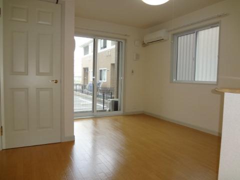 居室・リビング　室内