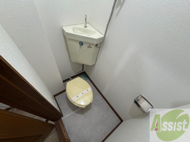 トイレ　こちらはトイレです。清潔感があり、安心して使用できます。