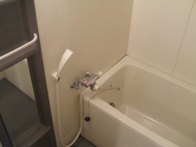 バス・シャワールーム　追い炊き機能付き♪