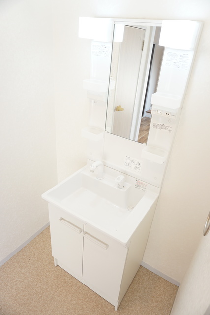 洗面設備　身支度に便利な洗髪洗面化粧台あり☆