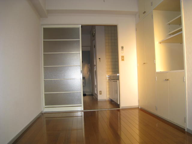 居室・リビング　※写真は別のお部屋です。現況を優先させていただきます。