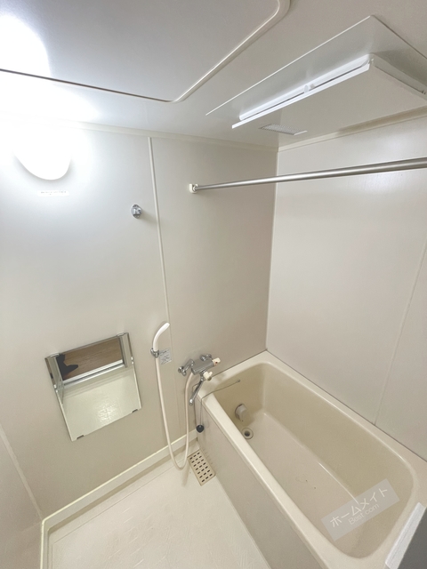 バス・シャワールーム　追い焚き付で寒い日も温まります♪