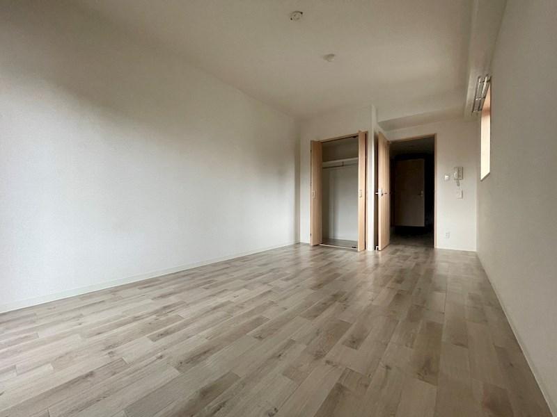 居室・リビング　※同物件、別部屋参考写真