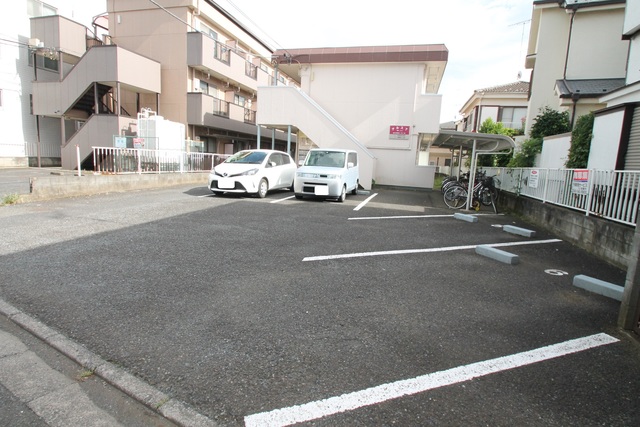 駐車場　駐車場！