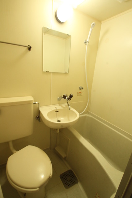 バス・シャワールーム　浴室！