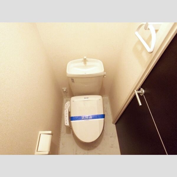 トイレ　落ち着いたトイレです