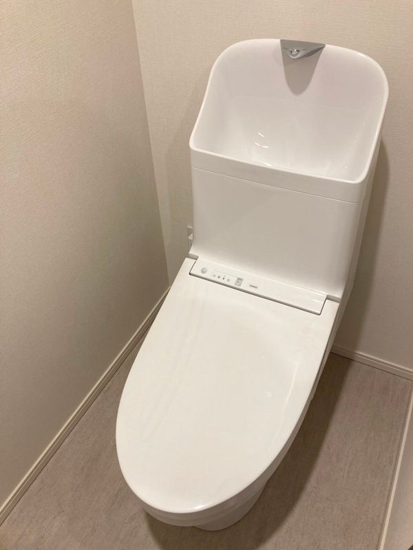 トイレ　別号室参考写真