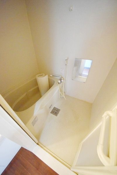 バス・シャワールーム　～バスルームだって清潔感ありますよね～