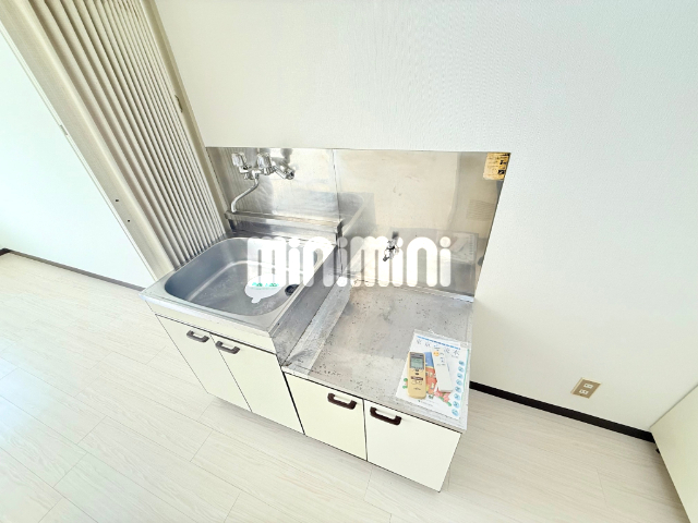 キッチン　２口ガスコンロが置けるキッチンです