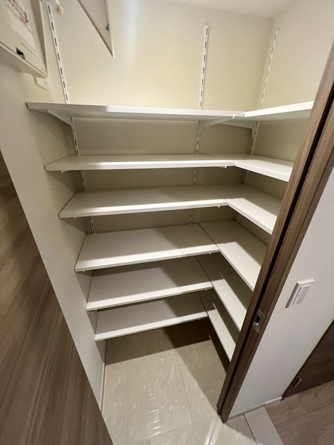 収納　シューズインクローゼット