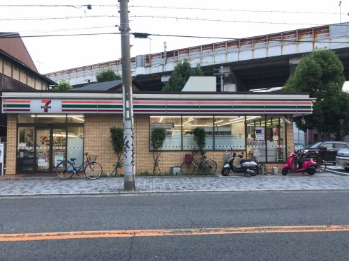 コンビニ　セブンイレブン 大阪松崎町4丁目店（コンビニ）まで433m