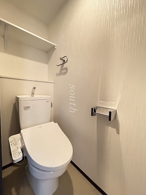 トイレ　ウォシュレット付きのトイレ