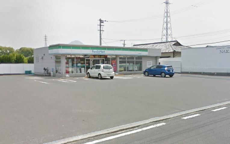 コンビニ　ファミリーマート（コンビニ）まで3733m