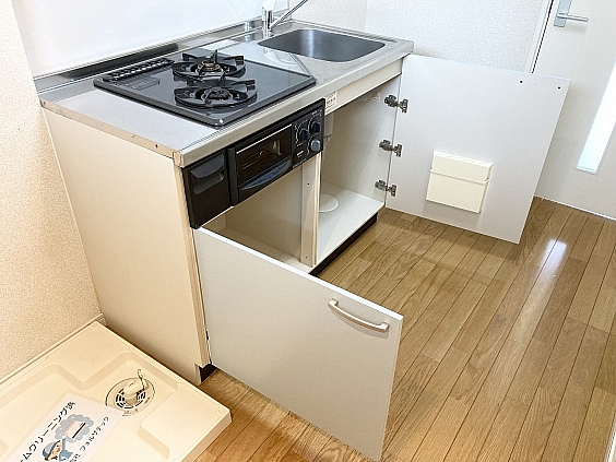 キッチン　参考写真　グリル付の２口ガスコンロです