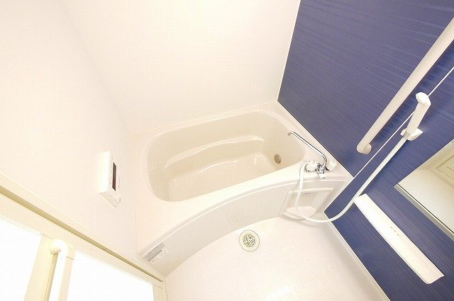 バス・シャワールーム　ゆったり過ごせるお風呂です
